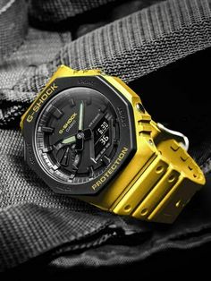 CASIO G-SHOCK CARBON CORE Yellow Men's Watch Adnan Khan, Gear Drawing, Awesome Watches, Casio G Shock Watches, Outdoor Watch, Wrist Watch For Men, Mens Gadgets, Best Watches For Men, G Shock Watches