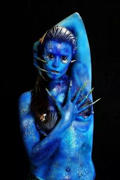 Mermaid Body Painting, Airbrush Body Painting, Mermaid Bodypaint, Fish People, Neon Photoshoot, Alien Makeup, Mermaid Photography, Makeup Cosplay, Airbrush Painting