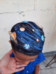 Halloween Hairstyles for Kids Crazy Hair For Kids, Space Hair, Wacky Hair Days, Crazy Hair Day, Wacky Hair, Crazy Hair Day At School, Easter Hair Bow, Hairdos For Short Hair, Hair Tutorials For Medium Hair