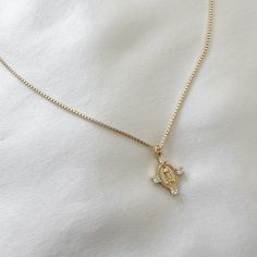 LE sensor necklace Sloane Necklace Figaro Chain Necklace, Gold Filled Jewelry, Gold Filled Chain, Ring Bracelet, Chain Lengths, Chain Length, Lobster Clasp, Sterling Silver Jewelry, Gold Filled