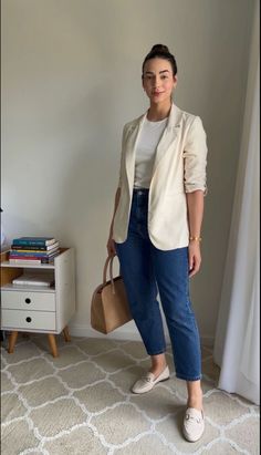 Bussines Casual Women Outfits, Winter Church Outfits, Bussines Casual Woman, Blazer Casual Outfit, Carpet Ideas 2023, Carpet Ideas, Office Casual Outfit