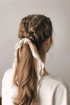 School Going Hairstyles, Braids With Accessories Hair Ideas, Simple Classic Hairstyles, Hairstyles For Shirts Outfit Women, Braid Hairstyles For Work, Simple Long Hair Hairstyles, Hairstyles For Daily, Work Braids, Braid Aesthetic