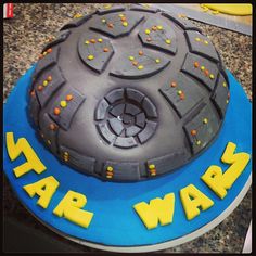 The Death Star: The only thing you'll die of here is a sugar overdose. Source: Instagram user sandystreats Star Wars Kids Party, Decorate Your Own Cake, Star Wars Font, Star Wars Kids, Star Wars Inspired