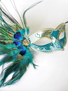 Womens peacock feather masquerade mask in turquoise for sale. Elegant Masquerade Mask, Venetian Masquerade Ball, Peacock Mask, Masquerade Mask Diy, Ball Masks, Elegant Face Mask, Masquerade Ball Masks, Couples Masquerade Masks, Ball Mask