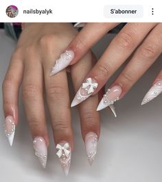 White Icy Nails, White 3d Nails, White Stiletto Nails Design, White Nail Inspo, Uñas Coquette, Dainty Nails, White Stiletto Nails, Nails Business, Urban Nails