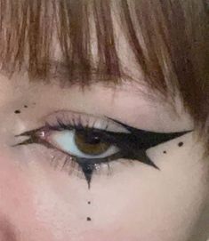 Maquillage Goth, Fete Emo, Goth Eye Makeup, Halloweenský Makeup, Punk Makeup, Cute Eye Makeup, Graphic Makeup, Swag Makeup, Emo Makeup