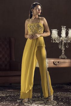 Yellow Indian Outfit, Indian Fashion Modern, Diwali Dress, Gorgeous Lehengas, Indowestern Dress, Desi Couture, Indian Closet, Diwali Dresses, Ethnic Clothes