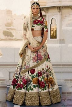 A summer wedding wardrobe is indeed incomplete without some florals. Price:-₹2,990.00 Visit Our Website. Sabyasachi Lehenga Bridal, Sabyasachi Bridal, Lehenga Choli Designs, Indian Bridesmaids, Sabyasachi Lehenga, Floral Lehenga, Wedding Dress Outfit, Bollywood Lehenga, Indian Lehenga