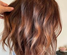 Fall Hair Color Trends, Fall Hair Cuts, Black Hair With Highlights, Dark Hair With Highlights, Fall Hair Color For Brunettes, Fall Hair Trends, Haircut Styles, Hair Color For Women