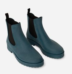 LANEY Teal women’s waterproof brushed rain boots with a contrast out sole by sustainable brand Matt & Nat. Made with recycled PVC Interior: Recycled insole Material: Waterproof recycled PVC Dimensions: 1” out sole Made in Romania Matt & Nat is completely vegan and cruelty-free. Crafted with 100% sustainable materials & Ethical practices. The idea behind MAT(T)ERIAL and NATURE originally came to life in 1995, in beautiful Montreal. Being inspired by MAT(T)erial and NATure means exploring the syne Picnic Items, Women's Rain Boots, Matt & Nat, Made In Romania, Womens Rain Boots, King Louie, Shoe Boutique, Logo Label, Scarf Gift