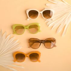 Look groovy in our Donna Sunglasses, perfect for adding a retro touch to your summer style. With round shape and a variety of fun colors to choose from, these shades are not only fun but also functional. So whether it’s a sunny day or bright lights, you’re ready to go! Cheap Yellow Sunglasses For Summer, Cheap Playful Summer Sunglasses, Cheap Retro Sunglasses For Spring, Cheap Fun Style Outdoor Sunglasses, Groovy Sunglasses, Fun Sunglasses, Fun Clothes, Cool Sunglasses, Bright Lights