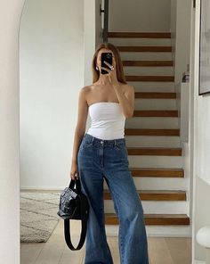 Baggy Jeans Outfit Ideas, Casual Baggy Jeans, Jean Outfit Ideas, Jeans Guide, Baggy Jeans Outfit, What To Wear Fall, Girl Vibe, Baggy Jean, 90s Girl