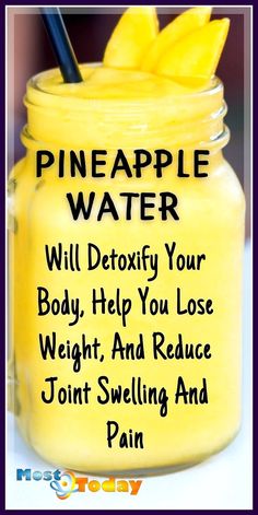 Pineapple Detox, Fest Mad, Pineapple Water, Low Carb Snack, Healthy Drinks Smoothies, Detoxify Your Body, Healthy Drinks Recipes, Water Recipes