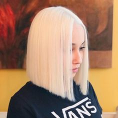 A Line Hair, Bleach Blonde Hair, Platinum Blonde Hair, Short Bob Wigs, Short Blonde Hair, Grunge Hair, Short Bob, Bob Wigs, Blonde Hair Color