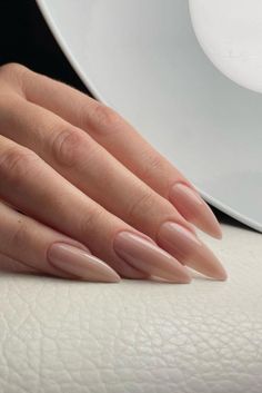 Natural Nails Color, Classy Almond Nails, Kylie Nails, Molde F1, Long Red Nails, Gel Toe Nails, Wow Nails, Casual Nails, Hot Nails