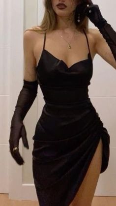 Mafia Dress, Goth Outfit, Dark Feminine Aesthetic, Prom Dress Inspiration, Feminine Aesthetic, Glam Dresses, Dress Prom, Feminine Outfit, Dresses Short