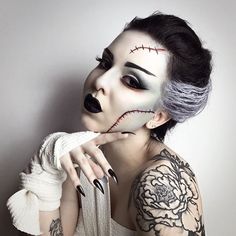 Holloween Makeup, White Gothic, Halloween Queen, Halloween 2014, Face Painting Halloween, Creative Costumes