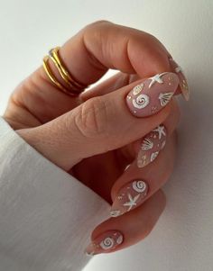 10 Gorgeous Girly Acrylic Nails for Summer Nail Art Motif, Fun Summer Nails, Nagellack Trends, Easy Nails, Summery Nails, Nagel Inspo, Cat Kuku, Beach Nails