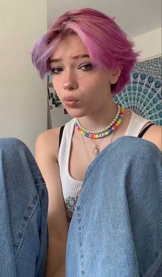 Hair Dye Short Hair, Dye Short Hair, Enby Haircuts, Finn Hcr, Hair 2023 Trends, Short Hair Cuts For Teens, Genderfluid Haircut, Haircut Trending, Hair Color Ideas Balayage