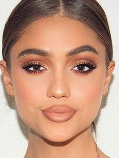 Easy Night Eye Makeup, Summer Night Out Makeup Looks, Golden Natural Makeup, Easy Makeup For Homecoming, Bronzy Summer Makeup, Dramatic Brown Eye Makeup, Easy Full Face Makeup Looks, Bronzy Makeup Look Brown Eyes, Natural Bronzy Makeup