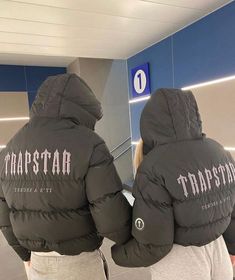 Canada Goose Drip, Couple Clothes Matching Outfits, Winter Inspo Outfits, Swag Pics, Bff Hands Aesthetic, Couple Fits, Drip Outfit Men, North Face Puffer Jacket