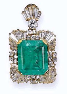 Bijoux Art Deco, Deco Jewelry, Emerald Earrings, Fabulous Jewelry, Van Cleef, Art Deco Jewelry, Bling Jewelry