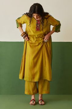 Buy Green Chanderi Embroidery Thread Round Placket Tunic For Women by Medha Online at Aza Fashions. Green Thread, Tunics Online, Cotton Slip, Pattern Embroidery, Green Tie, Tie And Dye, Womens Tunics, Embroidery Thread, Aza Fashion