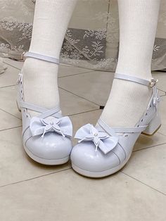 This price is for a pair of shoes only. Fabric:PUShoes Details:Bow at Top / Buckle Ankle Strap Size 34 35 36 37 38 39 40 41 Foot Length 22 22.5 23 23.5 24 24.5 25 25.5 Butterfly Details, Ribbon Shoes, Cute Shoes Heels, Patent Shoes, Girly Shoes, Blue Heels, Aesthetic Shoes, Mary Jane Heels, Leather Pattern