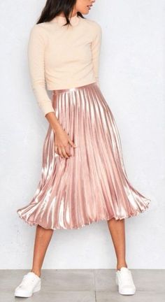 Pink Pleated Midi Skirt, Rok Midi, Midi Skirt Fall, Dress And Sneakers Outfit, Metallic Pleated Skirt, Plain Skirt, Full Midi Skirt, Midi Skirt Outfit