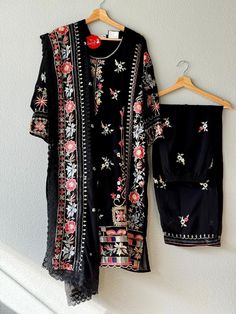 This beautiful black kurta set with embroidered designs will add elegance and comfort to any occasion. It is in size XXL (India). Set comes with top, pants, and dupatta. Black Palazzo Set For Festivals, Bollywood Style Black Palazzo Set For Eid, Bollywood Black Palazzo Set For Eid, Semi-stitched Embroidered Pant Set For Eid, Black Palazzo Set With Straight Kurta, Black Palazzo Set With Straight Kurta For Festivals, Black Sharara With Chikankari Embroidery For Diwali, Black Unstitched Suit With Dupatta For Navratri, Black Bollywood Palazzo Set For Festivals