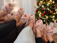 Relax, look pretty, and get pampered in these soft fluffy faux fur slippers! Flexible slip on open toe style slippers made of fuzzy plush fluffy fabric with a non-slip rubber base. These slippers will  make great gift for women, gift for wife, mom, sister, bridal party gifts, bride gift, bridal shower gift, bachelorette party, made of honor, bridesmaid gifts, birthday gift for her or a perfect Valentines Day or Christmas gifts for any women.  🌺HOW TO ORDER🌺 Various listings/items can be added Feather Slippers, Slippers Fluffy, Personalized Slippers, Green Slippers, Made Of Honor, Gift Bachelorette Party, Fluffy Fabric, Faux Fur Slippers, Great Gifts For Women