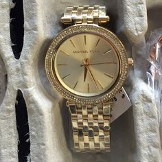 100 Authentic Micheal Kors Watch Michael Kors Gold Diamond Watch With Round Dial, Michael Kors Gold Diamond Watch With Metal Dial, Michael Kors Gold Watches With Diamond Hour Markers, Gold Michael Kors Watches With Diamond Hour Markers, Classic Michael Kors Diamond Watch, Michael Kors Bradshaw Watch, Chunky Gold Bracelet, Michael Kors Runway, Gold Michael Kors Watch