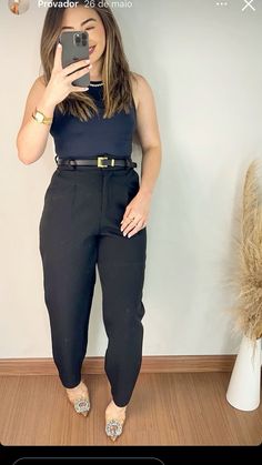 Laura Jade Stone, Natural Gel Nails, Outfit Mujer, Minimal Chic, Jade Stone, Business Casual, Work Outfit, New Look