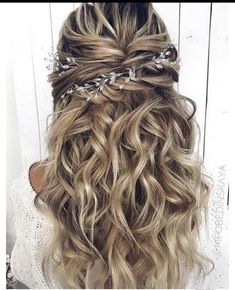 Half Up Half Down Bridal, Prom Hair Down, Bridal Hairstyle, Wedding Hairstyles Half Up Half Down, Princess Hairstyles, Wedding Hair Down