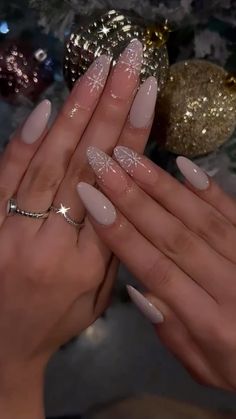 Snowflake Nails, Festival Nails, New Year's Nails, Xmas Nails, Christmas Nail