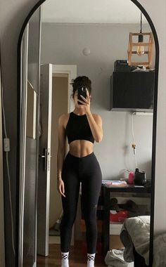 bodygoals gymsharkwomen aesthetic Corps Idéal, Gymwear Outfits, Corps Parfait, Gym Aesthetic, Cute Gym Outfits, Gym Fits, Gym Outfits, Fitness Inspiration Body, Healthy Girl