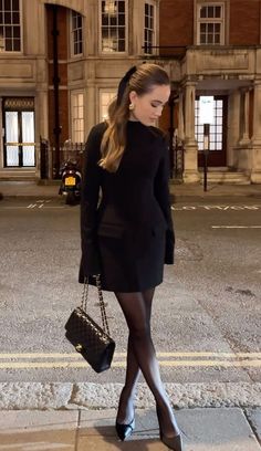 Old money outfit ideas | quiet luxury style | fall winter outfit ideas aesthetic #oldmoney Skort Dress Outfit, Chanel Stockings Outfit, Classy Pictures Instagram, Winter Heels With Dress, Classy Dress Aesthetic, Classy Aesthetic Vintage, Late Night Outfit, Polka Dot Dress Outfit, Vintage Winter Outfits