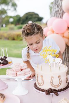 Horse Riding Party Birthday, Pink Horse Party, Equestrian Birthday Party Ideas, Horse Party Cake, Equestrian Birthday Party, Horse Theme Birthday Party Girl, Horse Birthday Party Ideas Girl