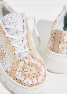 Crochet Footwear, Sandal Rajut, Cute Sofa, Zara 2022, Remake Clothes, Cool Sneakers, Diy Sneakers, Men's Shoes Accessories, Sweater Crochet