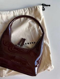 Winter Bags 2023, Pretty Bags Aesthetic, Cute Handbags Aesthetic, Red Girly Things, Fall Bags 2023, Cherry Red Bag, Cute Purses Aesthetic, Bag Inspo Aesthetic, Slouchy Bags