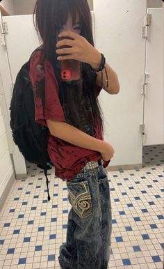 Grunge Long Sleeve Outfit, Basic Outfits Baggy, Y2k Fashion Staples, Black Proclub Sweats Outfit, Female Edgar Outfits, 2000s Numetal Fashion, Grunge Outfit Inspo Edgy, Homeless Style Fashion, Sigilkore Tattoos