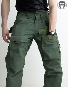 Sports Wear Outfits, Celana Kargo, Mens Tactical Pants, Clothing Store Displays, Sports Wear Fashion, Combat Pants, Military Looks