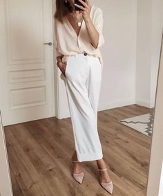 White Pants Outfit, בר מצווה, Business Outfits, Mode Inspiration, White Pants