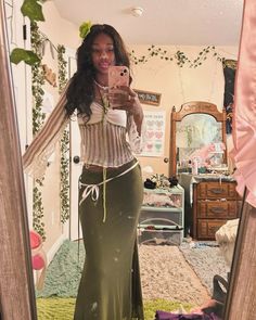 #earthyblackgirlaesthetic #outfits Boho Outfits Simple, Spiritual Fashion Aesthetic, Bohemian Fashion Black Women, Bohemian Concert Outfit, Fairy Core Black Women, Bohemian Earthy Outfits, Spiritual Fashion Boho Style, Earthy Birthday Outfit, Earthy Skirt Outfit