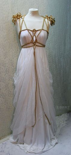 Handmade Dragonfly Weddingdress by ROHMY Ropework Couture /// - Etsy Birthday Dresses Ideas, Greek Inspired Dress, Reception Dress Long, Greek Dress, Goddess Outfit, White Gold Dress, Gown Gold, Gala Dress, Fantasy Dresses