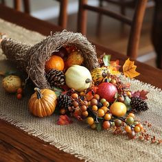 Extensive Collection of Centerpieces Thanksgiving Art Designs Thanksgiving Flower Centerpieces, Thanksgiving Events, Easy Thanksgiving Table Decor, Autumn Bouquets, Thanksgiving Table Decor Ideas, Fall Feast, Thanksgiving Cornucopia, Creative Centerpieces, Thanksgiving Table Decor