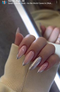 March Nails Ideas, Summer Nails Art, Trendy Summer Nails, March Nails, Hard Gel Nails, Nails Art Ideas, Glow Nails, Spring Look, Oval Nails