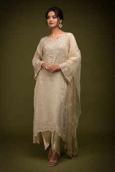 Ivory and beige kurta with cutdana embroidered floral jaal patterns embellished by mirrorwork. Comes with dhoti pant, inner and dupatta. - Aza Fashions Organza Kurta Set, Bridal Crop Top, Organza Kurta, Beige Kurta, Kaftan Kurta, Kurta Lehenga, Prince Coat, Waistcoat Woman, Dhoti Pants