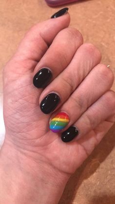 Black Nails With Rainbow Design, Black Pride Nails Designs, Rainbow Black Nails, Lgbtq Nail Art, Pride Nails Short Simple, Pride Nails Black, Rainbow Nails Black, Rainbow And Black Nails