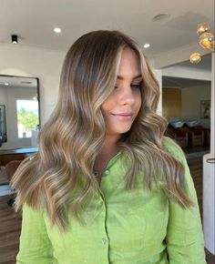 Beige Balayage, Ash Blonde Hair Balayage, Lighten Hair, Pelo Cafe, Beige Blond, Balayage Blond, Beige Hair, Chestnut Hair Color